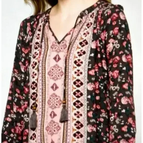 Mason & Belle Casey Tassel Detail Blouse - Gray/Pink S NEW - Picture 9 of 9